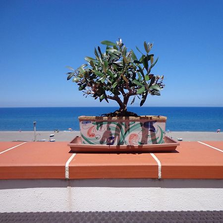 Vacanze Al Mare Patrizia'S Sweet Home Терме-Вильяторе Экстерьер фото